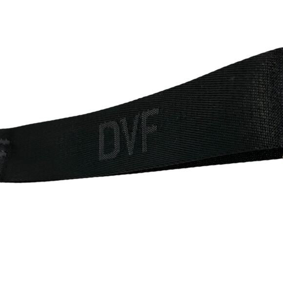 DVF Diane Von Furstenberg Target Utility Crossbody Bag Vintage Wave New - Picture 13 of 14